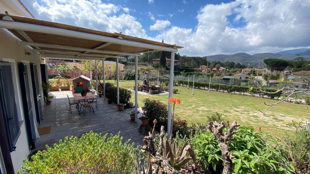 Villetta Di Rosa Procchio  Exterior foto